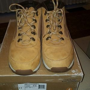 Men's Hommes! Timberland Boots!!